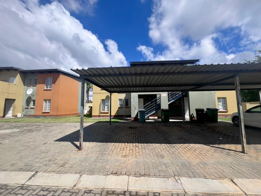 To Let 2 Bedroom Property for Rent in Waterval East North West
